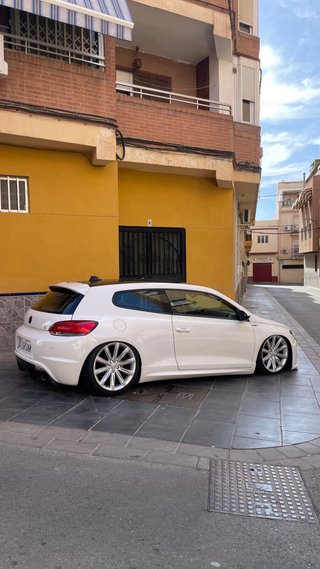 Volkswagen Scirocco “R look”