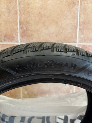 Neumático Invierno Goodyear 205 45 17 88V MX5 124
