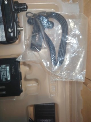 Walkie Talkie Kenwood TH-F7E