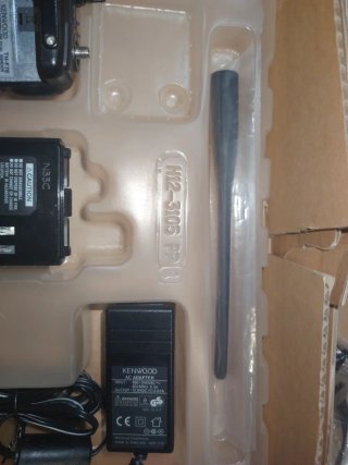 Walkie Talkie Kenwood TH-F7E