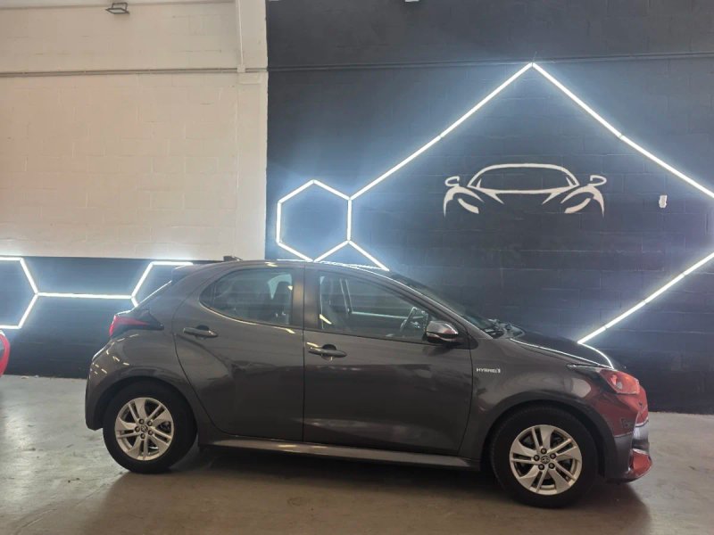 Toyota Yaris 2021, foto 2