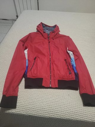 Parka Roja Pull&Bear Talla M