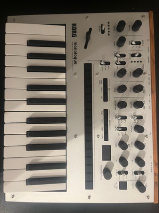 Sintetizador Korg Monologue