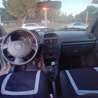 Renault Clio 2002