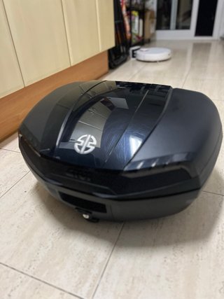 Baúl GIVI E46 Riviera Black Edition 46L