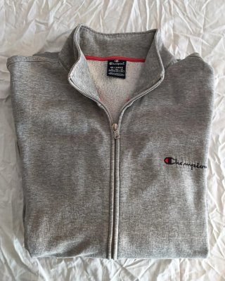 SUDADERA CHAMPION GRIS CON CREMALLERA.