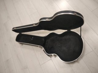 Estuche para guitarra