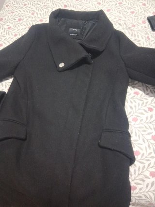 Abrigo Bershka Negro Talla M