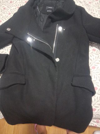 Abrigo Bershka Negro Talla M