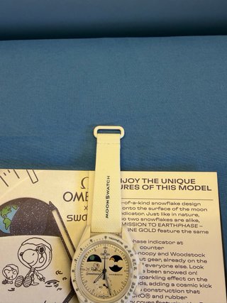 Swatch x Omega MoonSwatch Mission to Earthphase