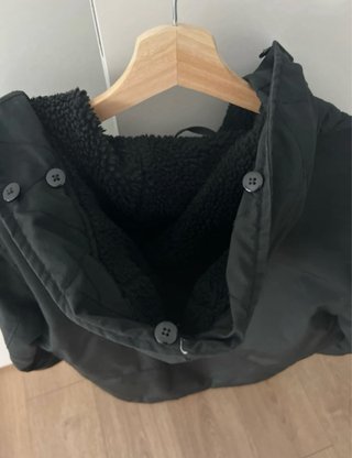 Abrigo GAP con capucha hombre negro