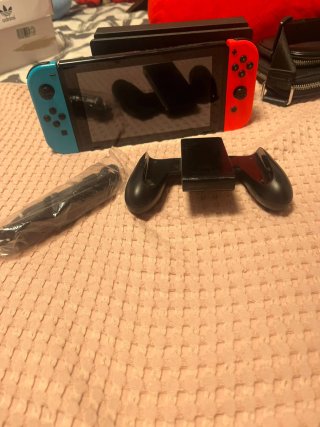Nintendo Switch con Joy-Con Azul y Rojo