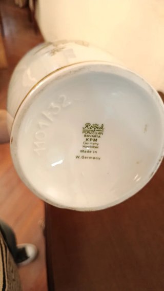 Jarrón Porcelana Bavaria Dorado y Blanco