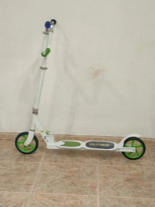 Patinete Funbee blanco y verde