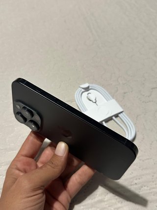 iPhone 16 Pro Batería 100% 1TB