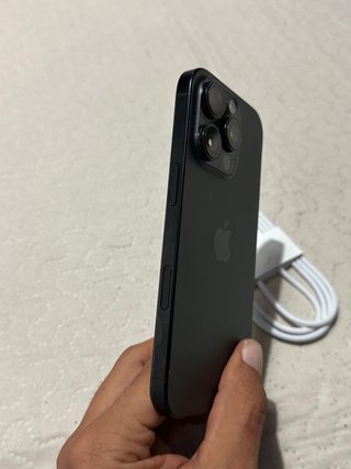 iPhone 16 Pro Batería 100% 1TB