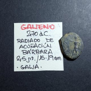 Moneda romana Galieno 270 d.C. acuñación bárbara