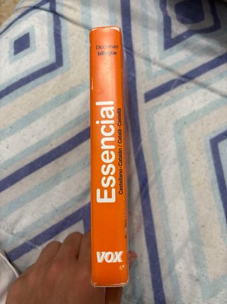 Diccionari essencial Castellano-Catalán, Català...
