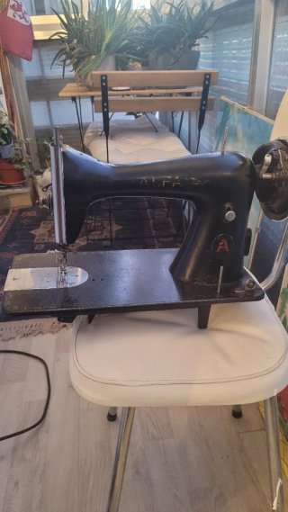 Máquina de coser Alfa para decoración