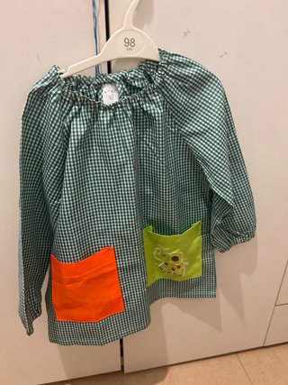 Bata escolar cuadros verde 3 años