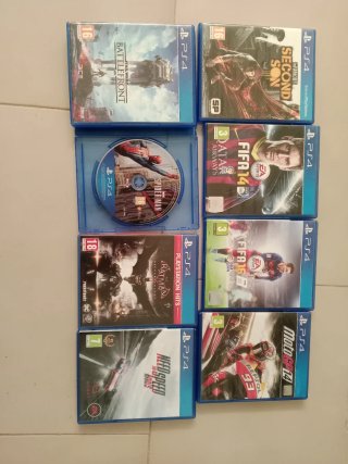 Lote 8 Juegos para PS4 con Soporte
