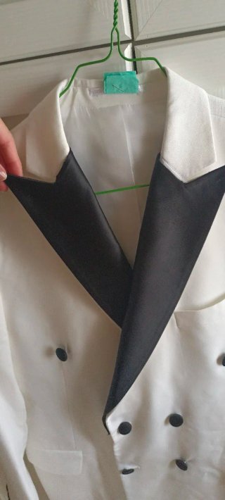Traje de Novio Blanco y Negro