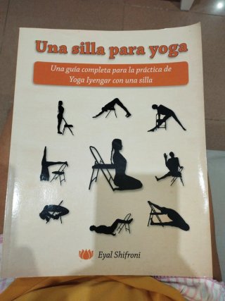 Libro Una silla para yoga