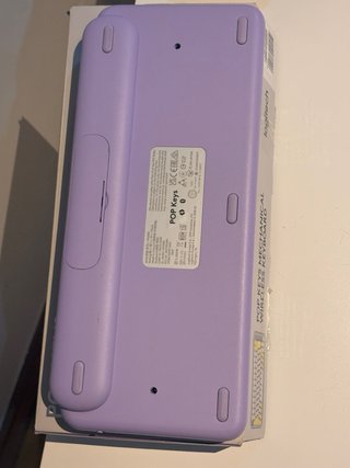 Teclado Logitech Pop Keys Violeta y Amarillo