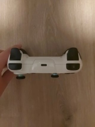 Mando Nintendo Switch Blanco y Negro