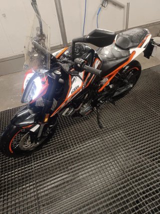 KTM duke 125
