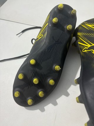 Botas de fútbol Puma Attacanto