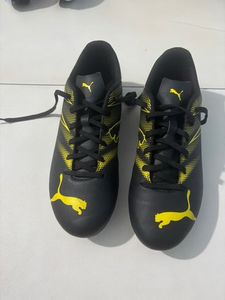 Botas de fútbol Puma Attacanto