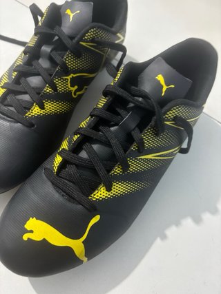 Botas de fútbol Puma Attacanto