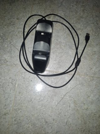 PS4 Slim 1TB Negra + Mando + 8 Juegos + cargador