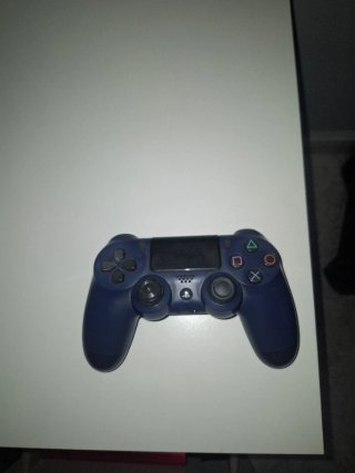 PS4 Slim 1TB Negra + Mando + 8 Juegos + cargador