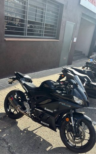 Yamaha YZF-R3 2023 Negra