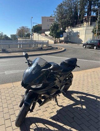 Yamaha YZF-R3 2023 Negra
