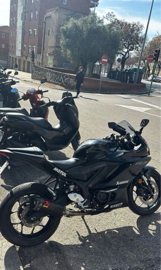 Yamaha YZF-R3 2023 Negra