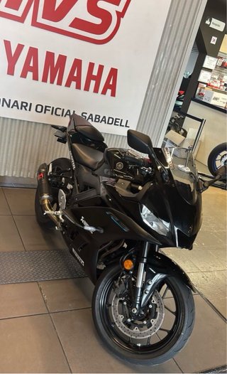 Yamaha YZF-R3 2023 Negra