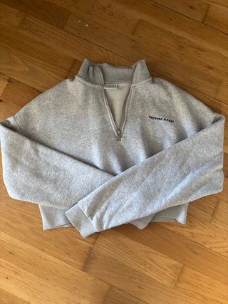 Sudadera crop gris