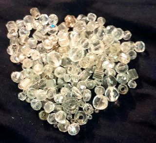 Cuentas de cristal antiguas para manualidades