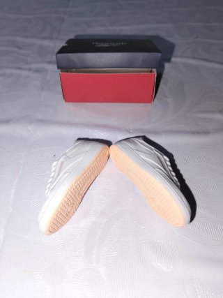 Mini Brands Sneakers Reebok Classic Blanca