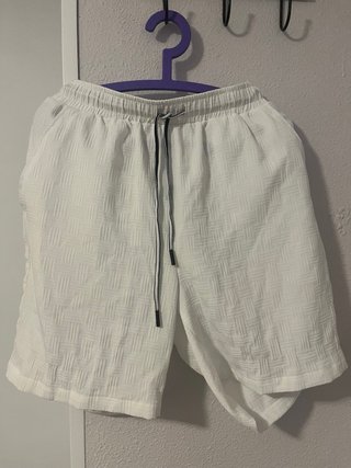 Conjunto Blanco de Camisa y Pantalón Corto