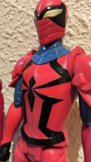 2 Figuras Marvel SPIDER KNIGHT Y IRONMAN