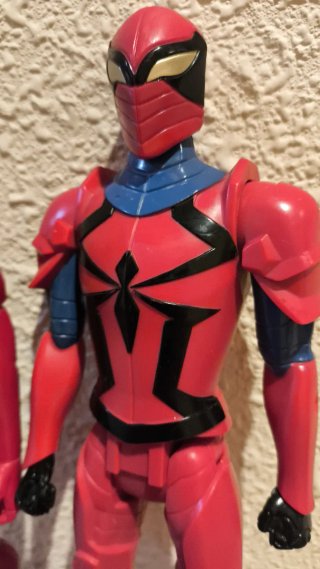 2 Figuras Marvel SPIDER KNIGHT Y IRONMAN