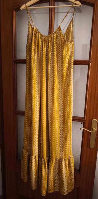 Vestido largo maxi fluido Sfera color mostaza L