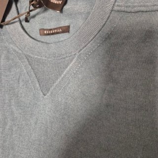 Jersey original Emporio Armani nuevo con etiqueta