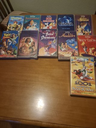 Lote de 11 Películas VHS Disney y Animación