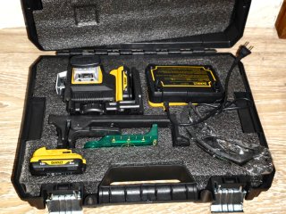 Nivel Láser DeWalt con Maletín  Réplica