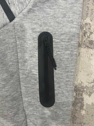 Conjunto Nike Tech Gris Talla M